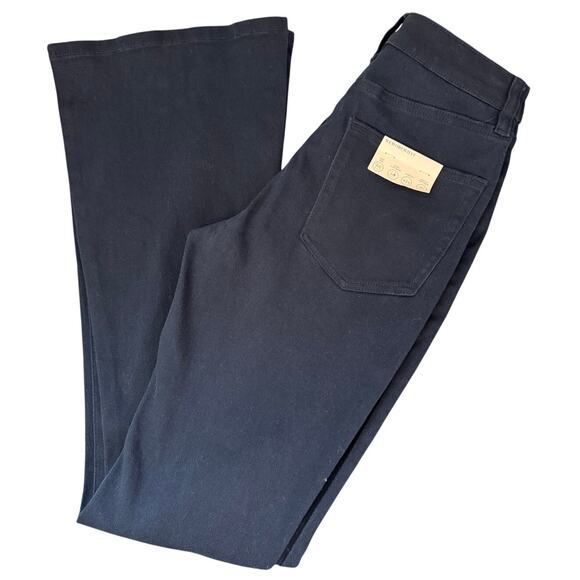 NEW WE WORE WHAT Women's Dark Wash High Rise Flare Leg Jeans Size 24 - Picture 3 of 7